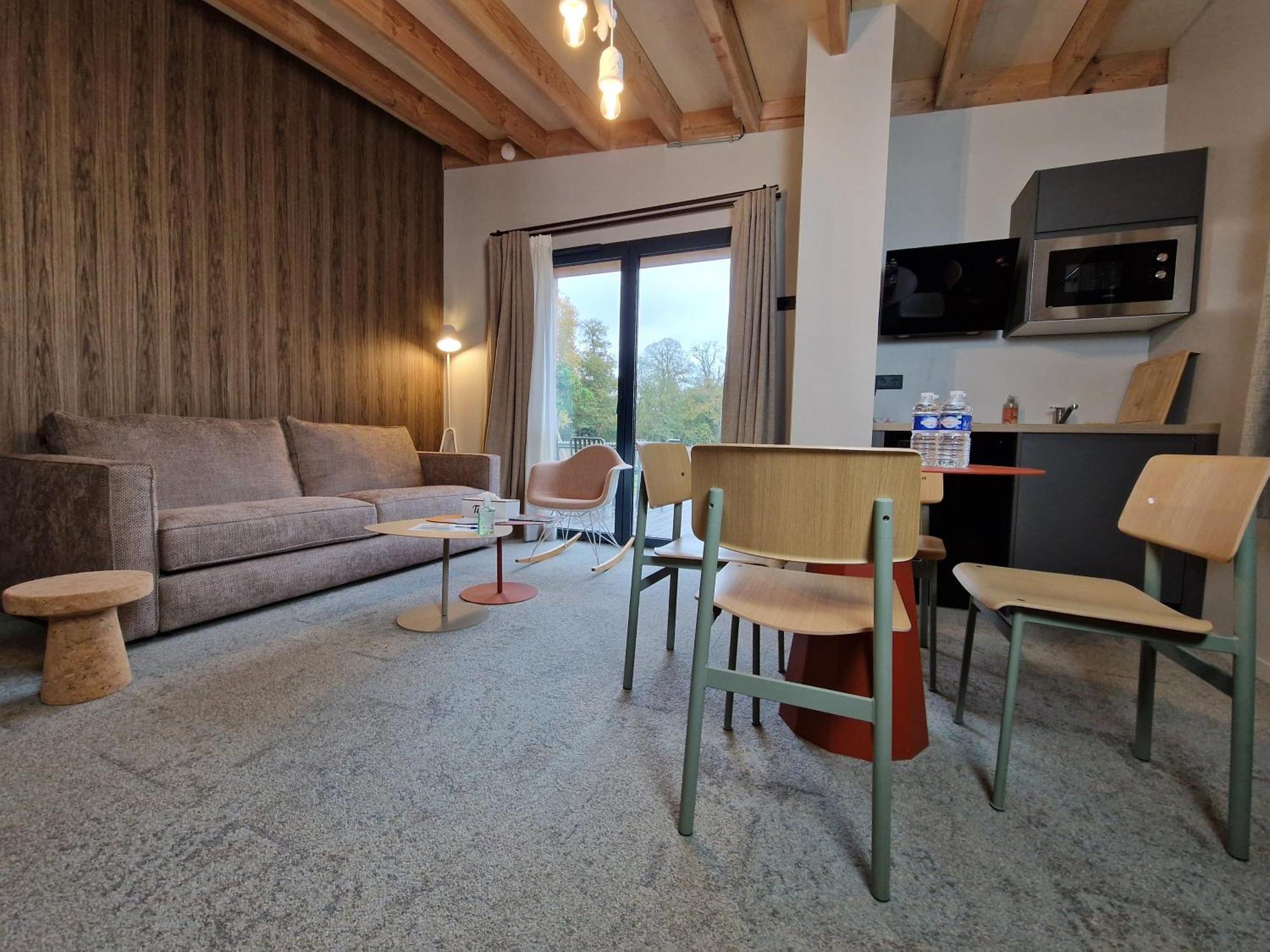 Domaine De L'Epau Eco-Resort Yvre-l'Eveque Экстерьер фото